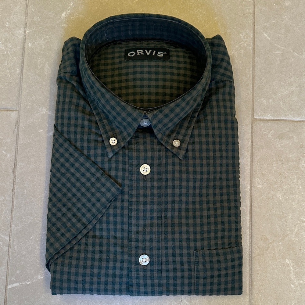 Orvis Classic Gingham Button-Down Shirt in Navy and Black